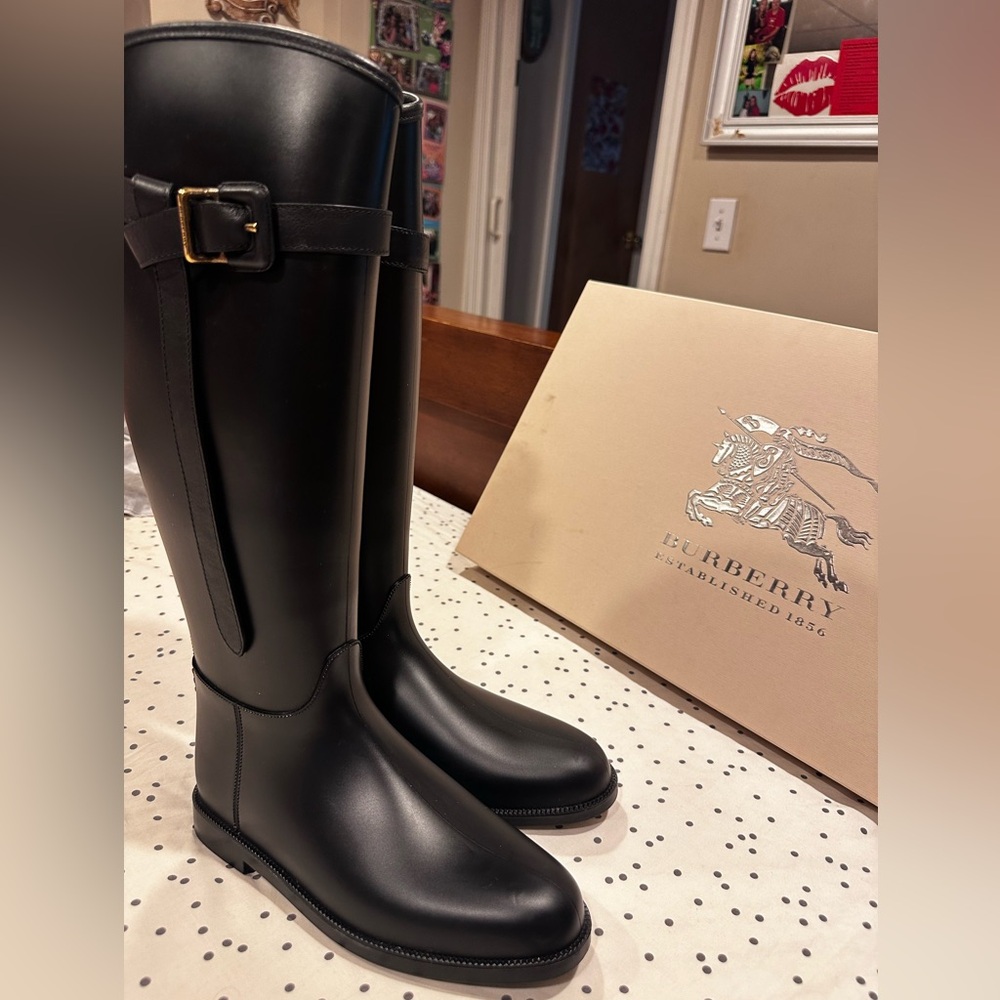 Burberry Riding Rainboot with Belt. Like Brand New, wore one time, minor scuffin